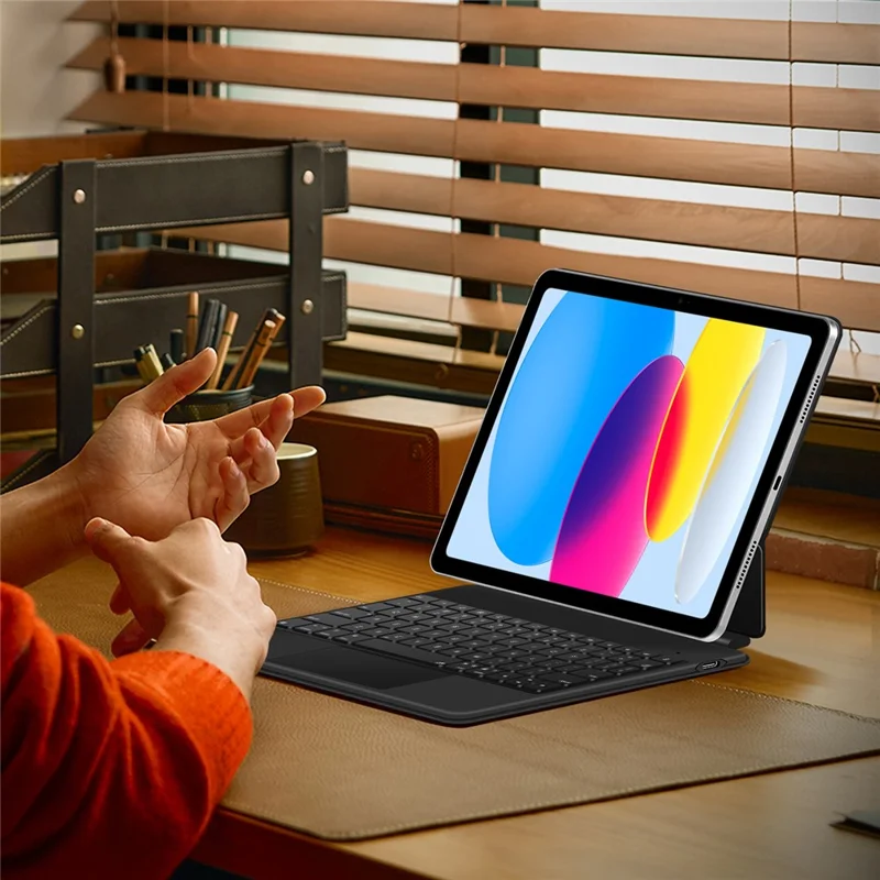 For iPad (2025) / iPad 10.9 (2022) Leather Case Magnetic Floating Bluetooth-compatible Keyboard with Touchpad - Black