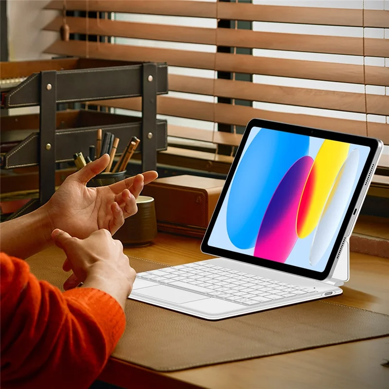 Чехол из кожи для iPad (2025) / iPad 10,9 (2022) с магнитной плавающей клавиатурой с Bluetooth и тачпадом — белый