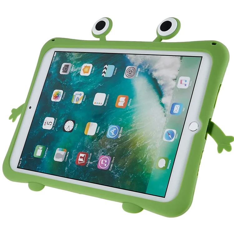 For iPad 10.2 (2021) / (2020) / (2019) / iPad Pro 10.5-inch (2017) / Air 10.5 inch (2019) Protective Case Cartoon Frog Design Silicone + PC Shockproof Tablet Cover