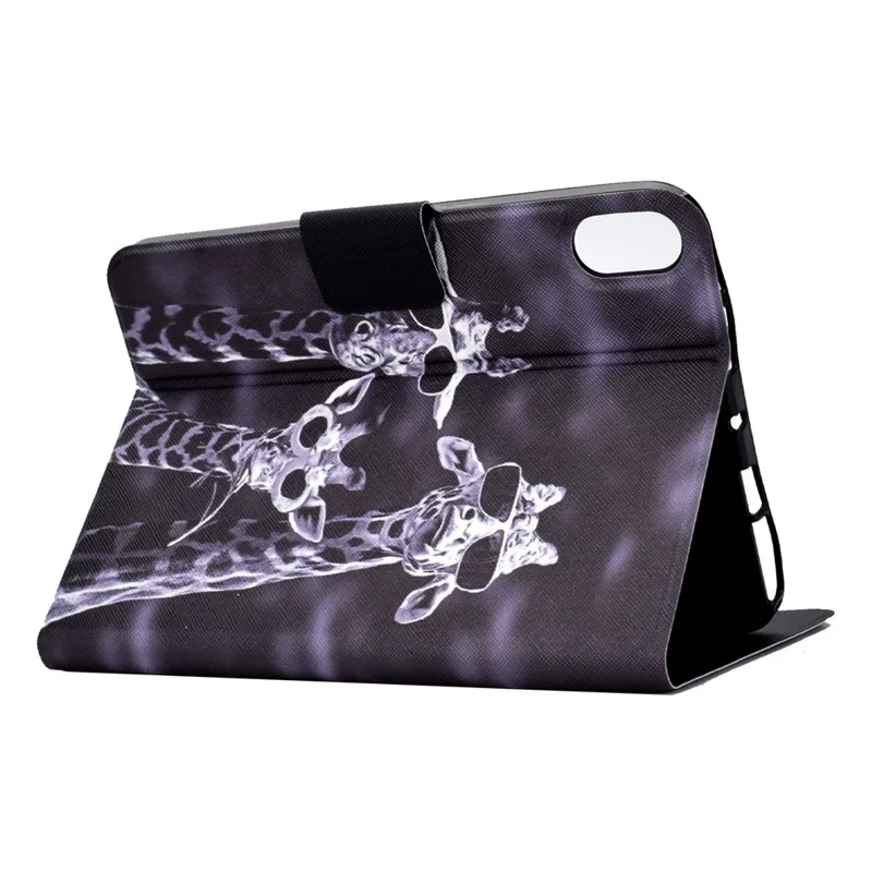 For iPad (2025) / 10.9 (2022) Pattern Printing PU Leather Tablet Case Fold Stand Magnetic Flip Cover with Card Holder - Three Giraffes