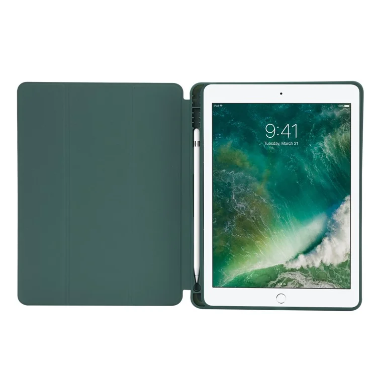 For iPad 10.2 (2021) / (2020) / (2019) Skin-touch Feeling PU Leather + TPU Tri-fold Stand Cover Anti-drop Tablet Case with Pen Slot - Red