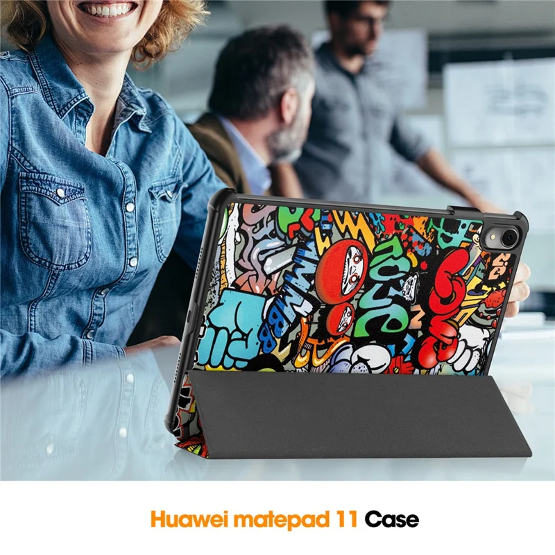 For Huawei MatePad 11 (2023) Trifold Stand Tablet Case PU Leather Pattern Cover with Auto Wake / Sleep - Graffiti