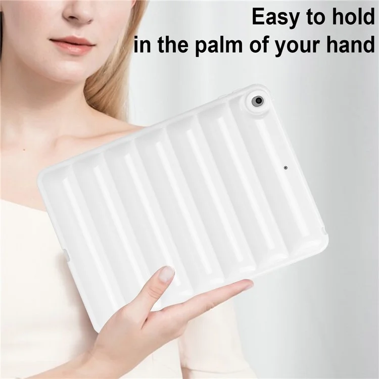 Para iPad 9.7-polegadas (2017) / (2018) / iPad 5 / 6 Tablet Case Candy Color Down Jacket Texture TPU Cover - Branco