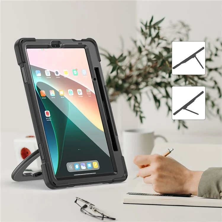 For Xiaomi Pad 5 Case Rugged Corner Protection PC+Silicone Tablet Cover with Rotating Kickstand - Black