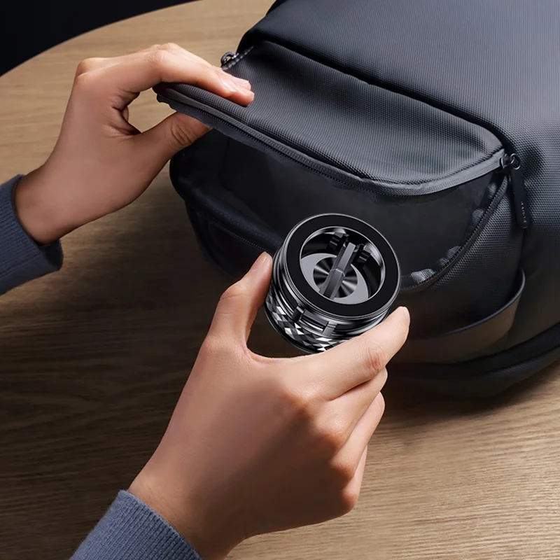 Supporto magnetico per telefono K12 per auto con aspirazione a vuoto, pieghevole, rotazione 360 gradi - Nero