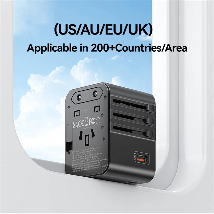 USAMS CC309 T68 25W Travel Phone Adapter 3-Port Multi-Country Converter Fast Charging 2500W Wall Charger