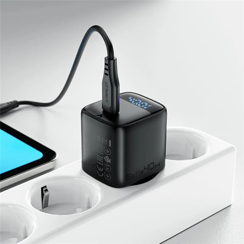 ACEFAST A135 PD 40W GaN Charger USB-C Fast Charging Power Adapter with Digital Display for Phones / Tablets, EU Plug - Black