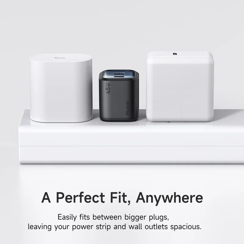 MCDODO CH-1022 US Plug 45W Fast Charging Adapter Dual USB-C GaN Charger for iPhone iPad MacBook Samsung - Black