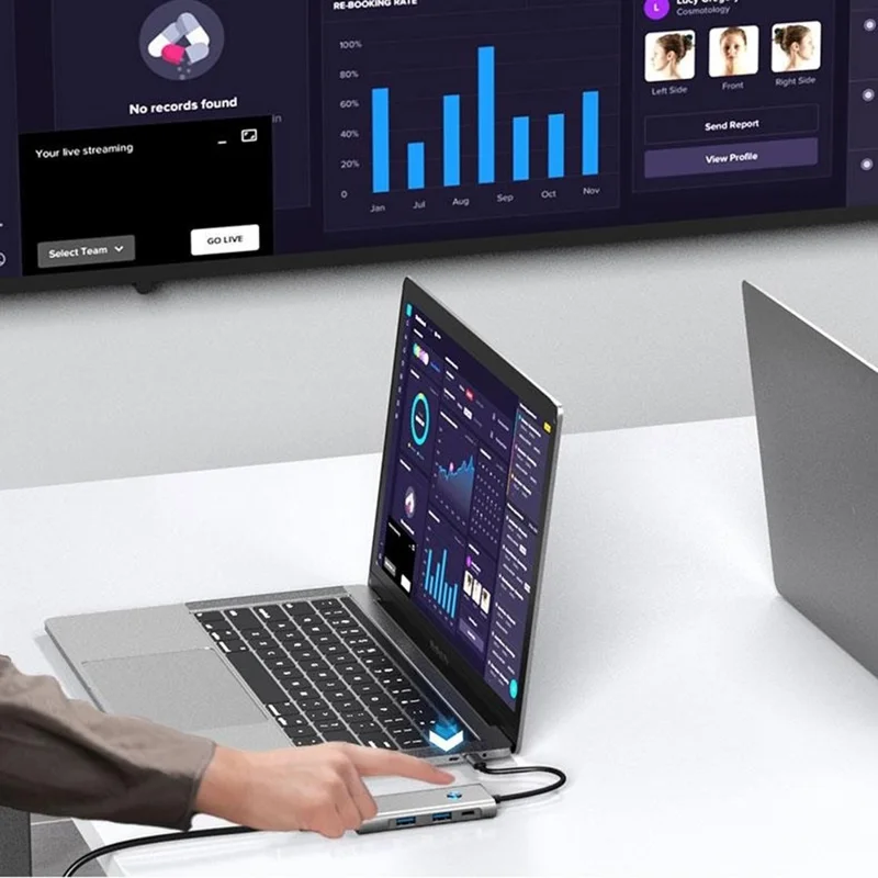 2426 USB Hub Type-C to 2 x USB3.2 + HD + PD 100W + 2 x USB-C3.2 One-Key Screen Off 6 in 1 Expansion Dock