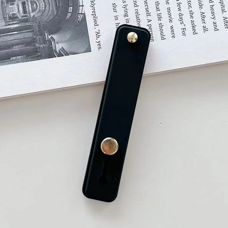 شريط مقبض الهاتف بحلقة إصبع للهاتف المحمول غطاء خلفي من مادة البولي كربونات والمطاط الحراري مع دعم قابل للسحب - أسود