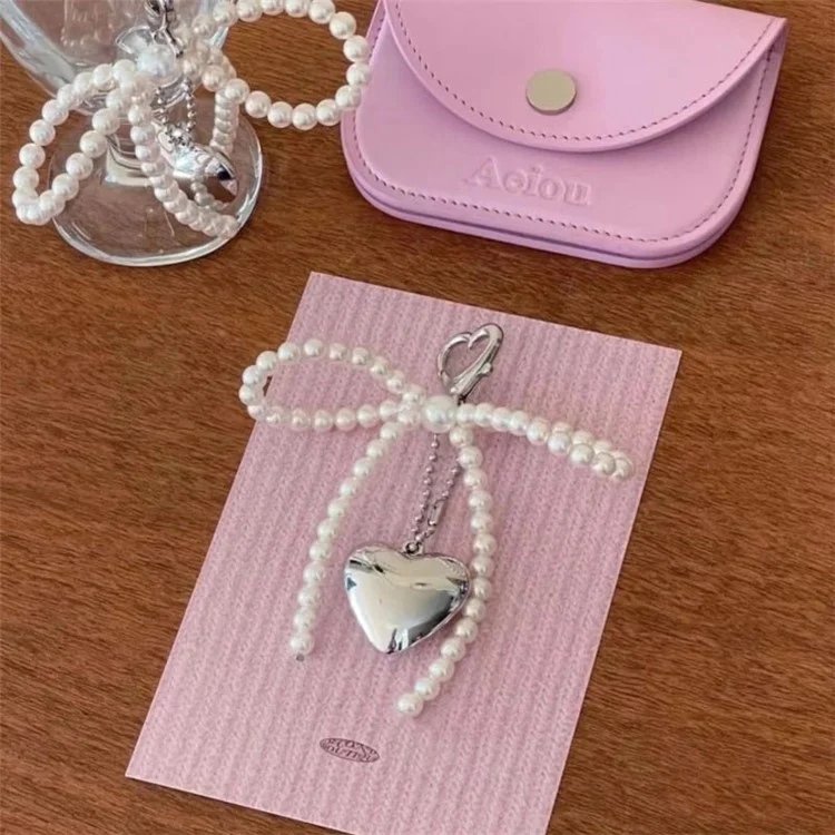 Pingente de Coração com Laço de Borboleta de Pérola Doce com Adesivo de Coração, Acessório de PVC de 25 cm para Decoração de Capas de Celular