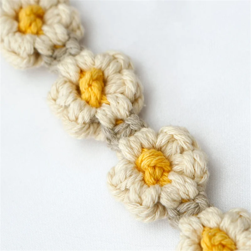 K68569 Crossbody Phone Lanyard Daisy Shoulder Neck Strap for Phone Case Keys Keychain - White