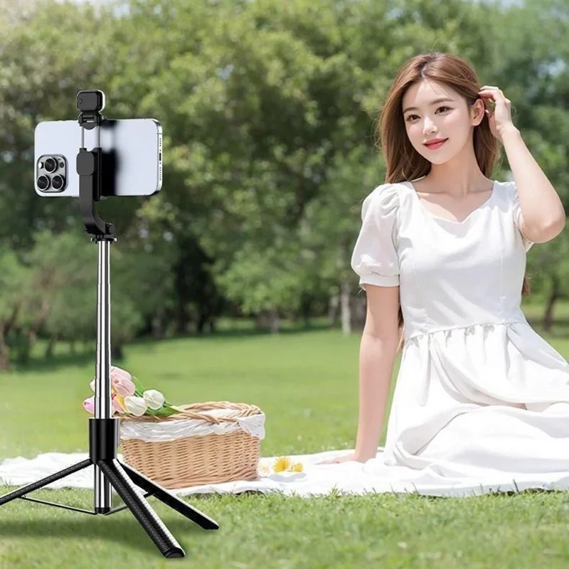 S6 Bluetooth-compatible Remote Control Selfie Stick with LED Fill Light 3-Axis Stabilization 1.7m Extendable Tripod Phone Holder with for Photography Live Streaming - Black