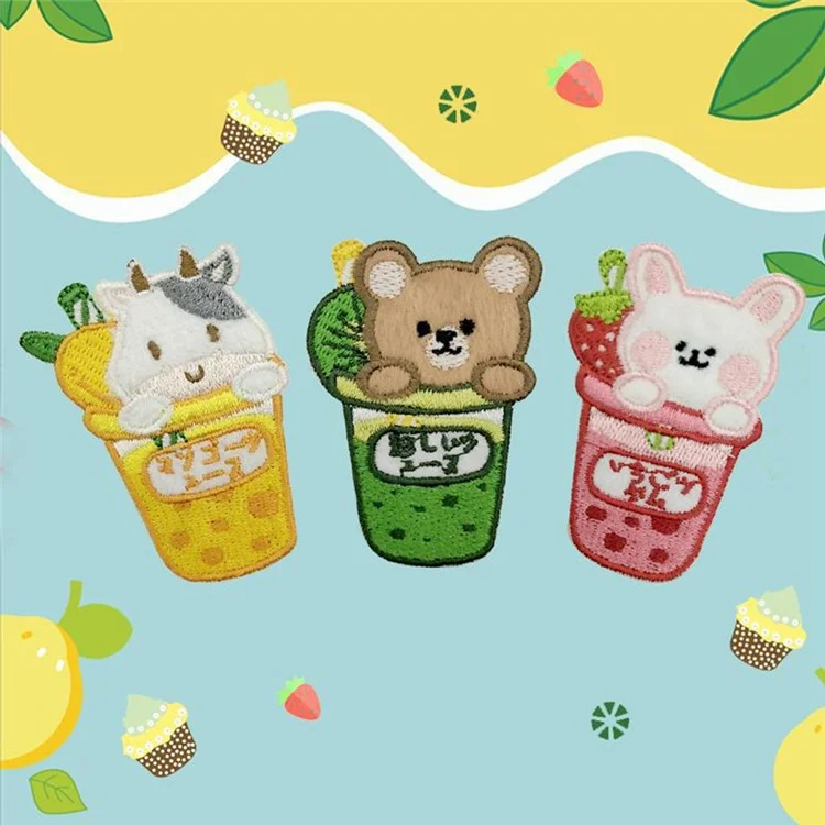 Patches de Animais de Desenho Animado Fofos com Frutas - Apliques Bordados Autoadesivos Criativos para Decoração DIY - Nº 1
