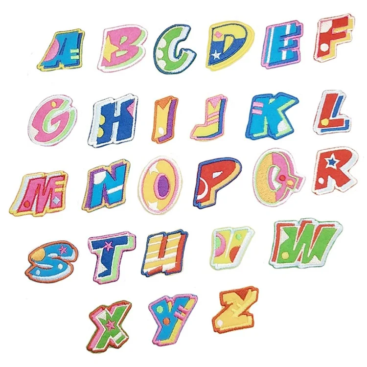 Toppe ricamate con lettere inglesi carine e colorate, applicazioni adesive creative per decorazioni fai-da-te - A