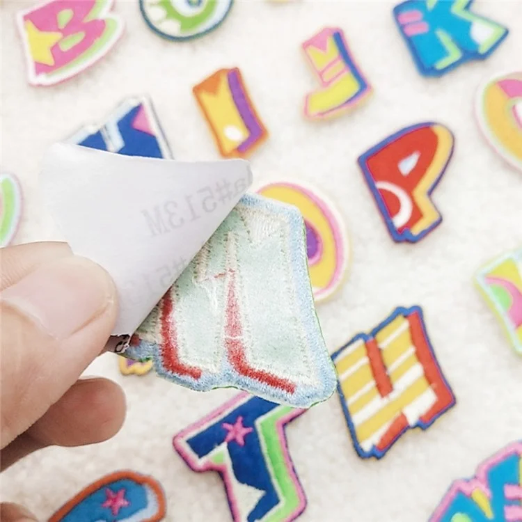26 Pièces Écussons Lettres Anglaises Colorées Autocollants Créatifs Appliqués DIY Décorations Artisanales