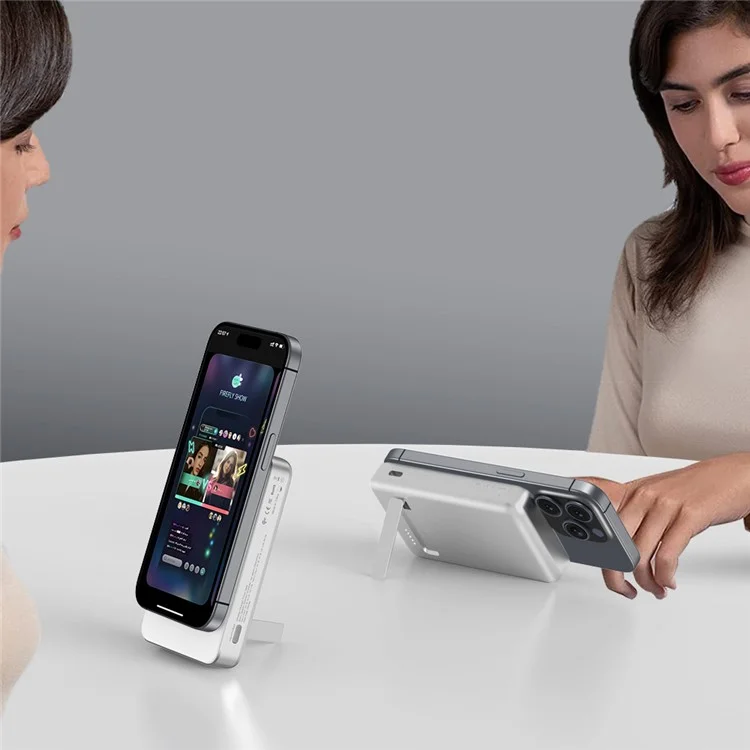 Achat en gros de la batterie externe magnétique YF-P17 Qi2 certifiée 10 000 mAh avec chargement sans fil rapide 15 W et support - Argent+Blanc