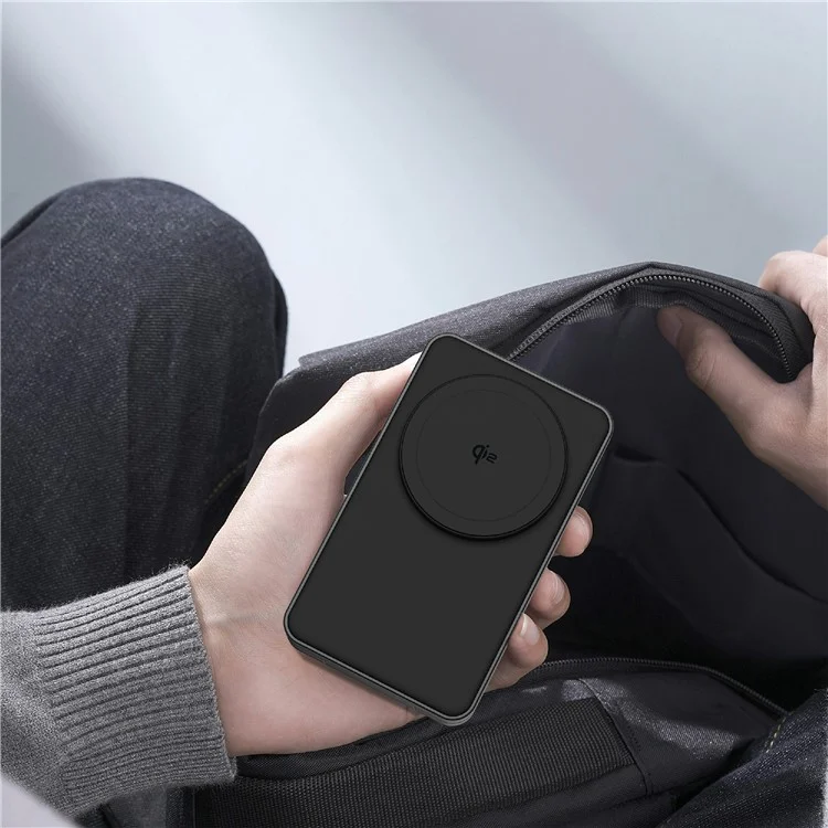Acquisto all'ingrosso YF-M8 Qi2 Certified Telaio in lega di alluminio 3 in 1 Caricatore wireless pieghevole magnetico da 15W - Nero