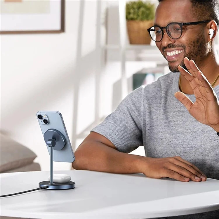 UGREEN Cargador inalámbrico magnético 2 en 1 con una fuerza magnética de 700g y un soporte de carga ajustable para iPhone 16 / 15 / 14 / 13 / 12 y AirPods