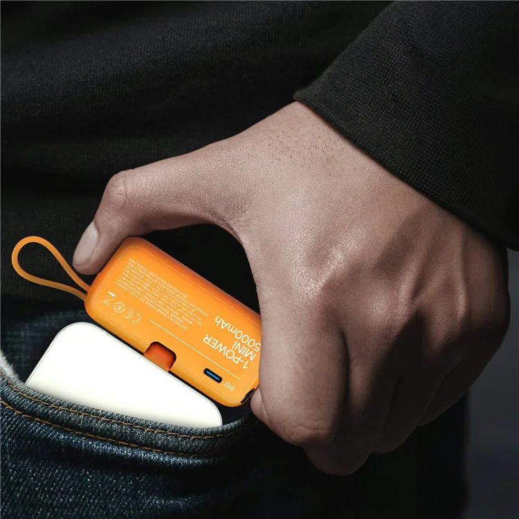 MOMAX 1-Power Mini Pop Art Cargador portátil con cable incorporado para USB C 5000mAh 20W Carga rápida 3 Puertos Power Bank - Naranja
