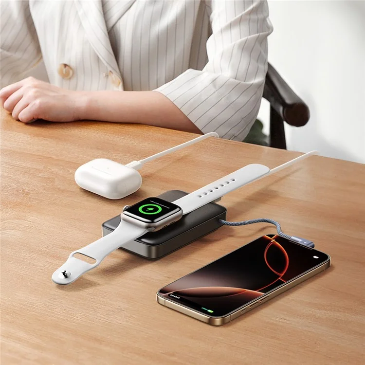 JOYROOM JR-PBM02 22.5W Super Fast Charging 3 in 1 Magnetic Wireless Charger 10000mAh Power Bank with Type-C Cable