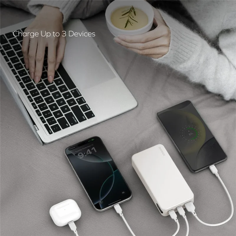 MOMAX 1-Power Vital Batterie Externe 20000mAh PD 20W Charge Rapide 2 Type-C + 1 USB-A Chargeur de Téléphone - Blanc