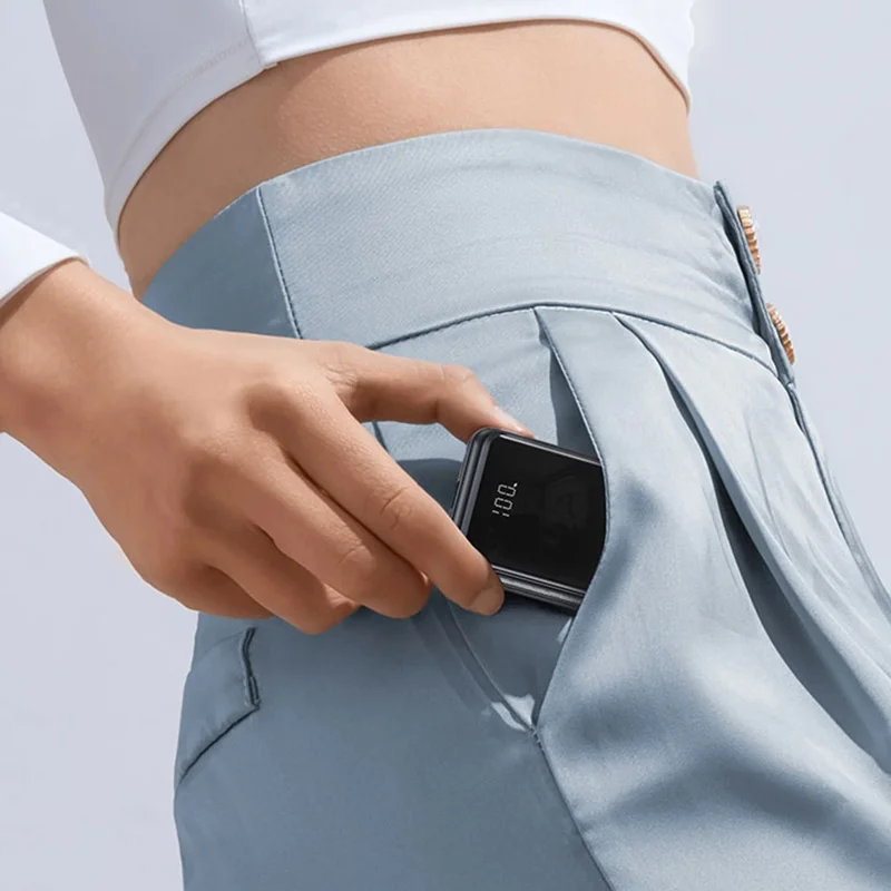 TRANYOO T-K16 10000mAh Portable Charger Fast Charging Power Bank Built-in Type-C + iP Cables