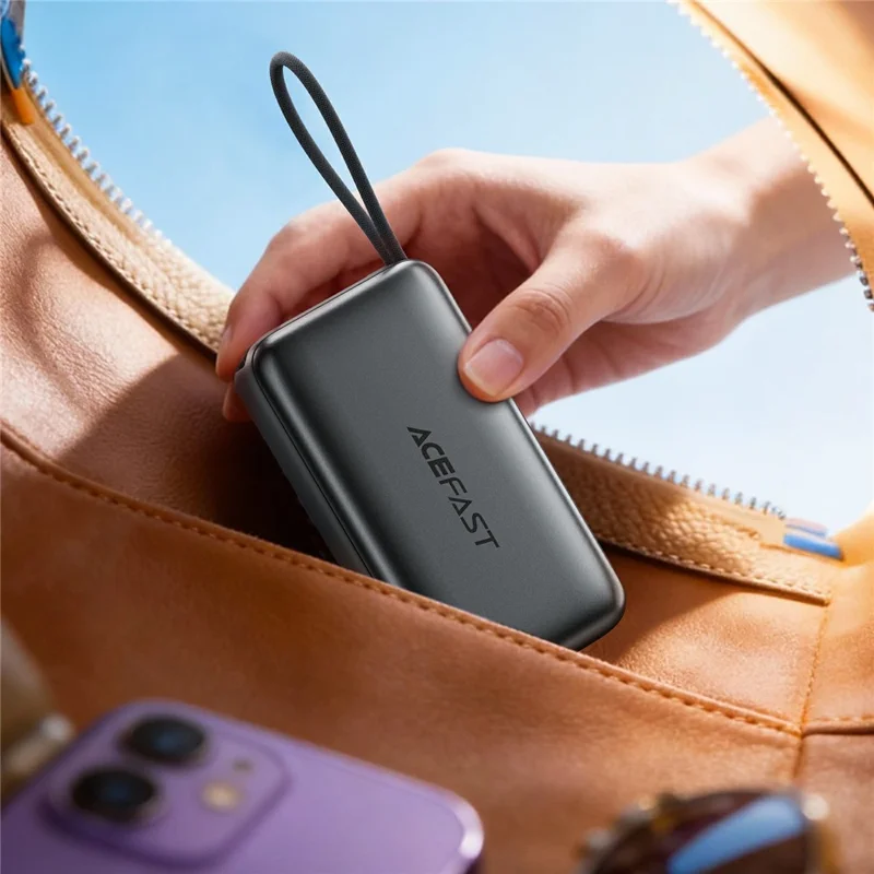 ACEFAST M32-10000 Power Bank 10000mAh PD 35W Fast Charging Portable Charger with Built-in Retractable USB-C Cable - Silver