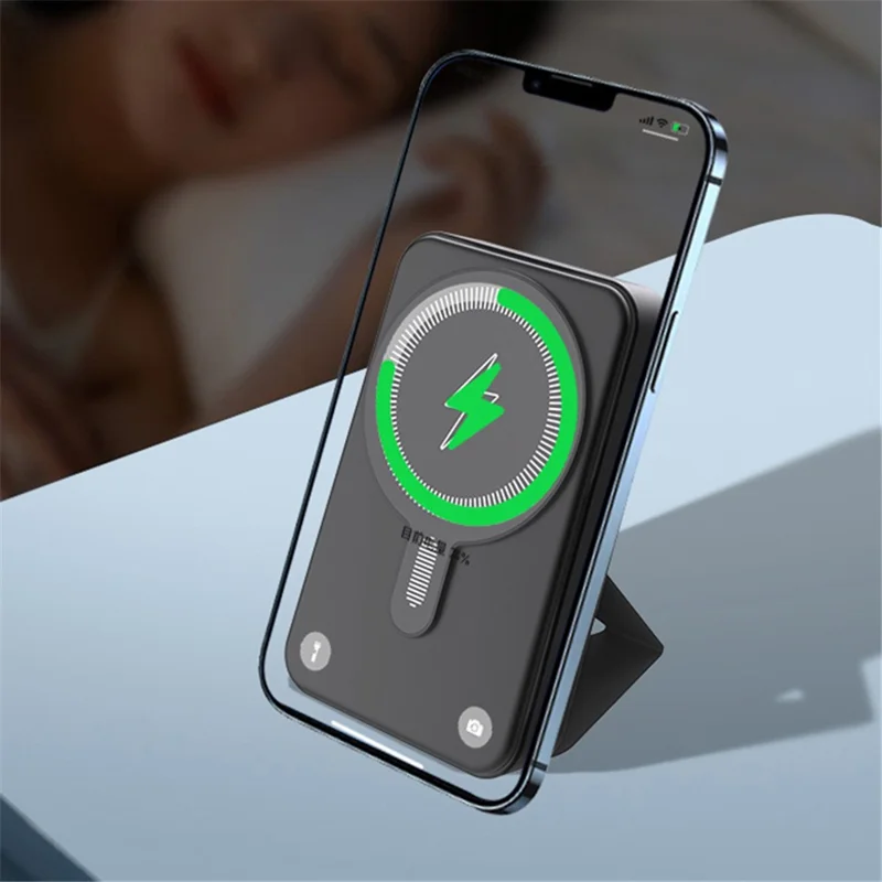 E43B Digital Display Wireless Magnetic Power Bank with Stand 10000mAh Phone Charger Charging - White