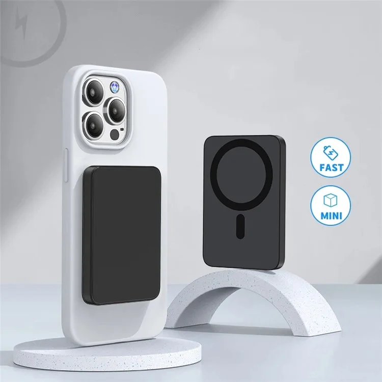 E61A For iPhone 15  /  14  /  13  /  12 Series Magnetic Wireless Phone Charger 5000mAh Ultra Thin Power Bank - Black