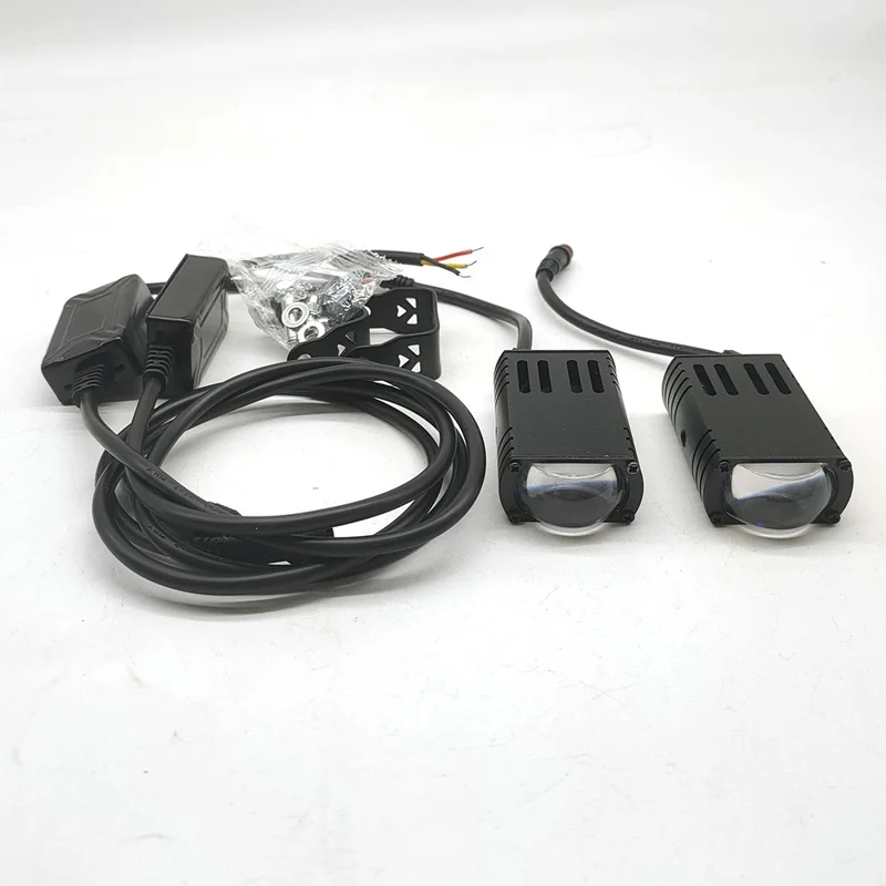 V82 1 Paire 180W 38000LM Phare de Moto LED avec Ventilateur de Refroidissement Étanche Faisceau Haut et Bas Lampe Avant de Voiture