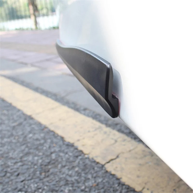 1 Paio di Paraurti Anteriori in Fibra di Carbonio Texture, Protezione Anti-Collisione Adesiva con Strisce di Silicone, Dimensione L - Bianco