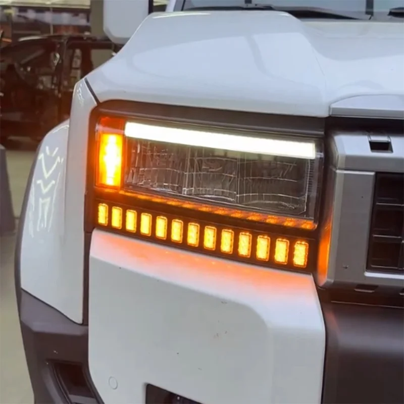 WINAUTO MCL1008AYB Für Prado 2024 Dreifarbige LED-Tagfahrlichter mit fließendem Blinkersignal