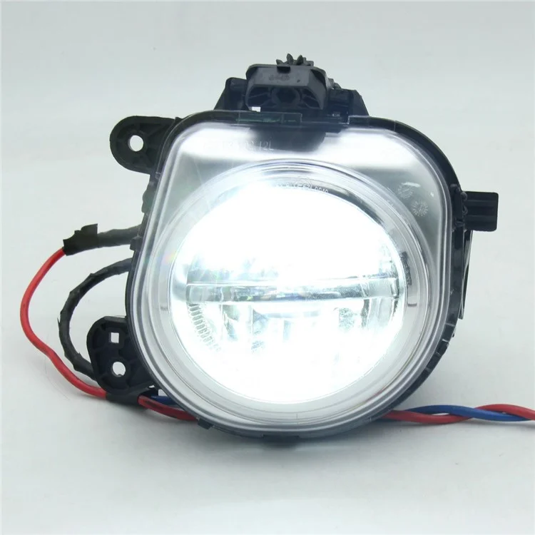 WINAUTO For X3 X4 X5 X6 2015-2016 1 Pair Car LED Front Fog Lights, OE: 63177317252 / 63177317251