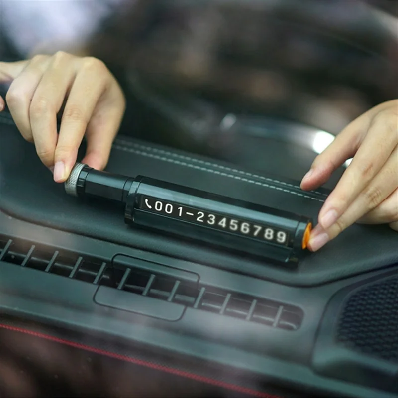 Płyta rejestracyjna parkingowa z aromaterapią, wielofunkcyjny młotek bezpieczeństwa samochodowego, urządzenie do rozbijania szyb - Czerwony