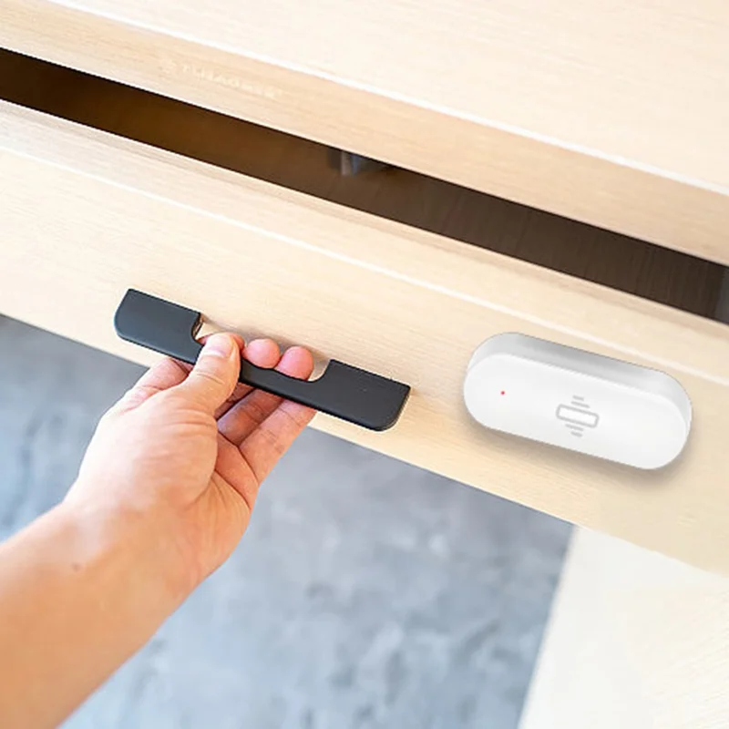 Tuya Smart WiFi Vibration Sensor Detection Smart Life APP Notification Real Time Motion Shock Alarm (No Battery)