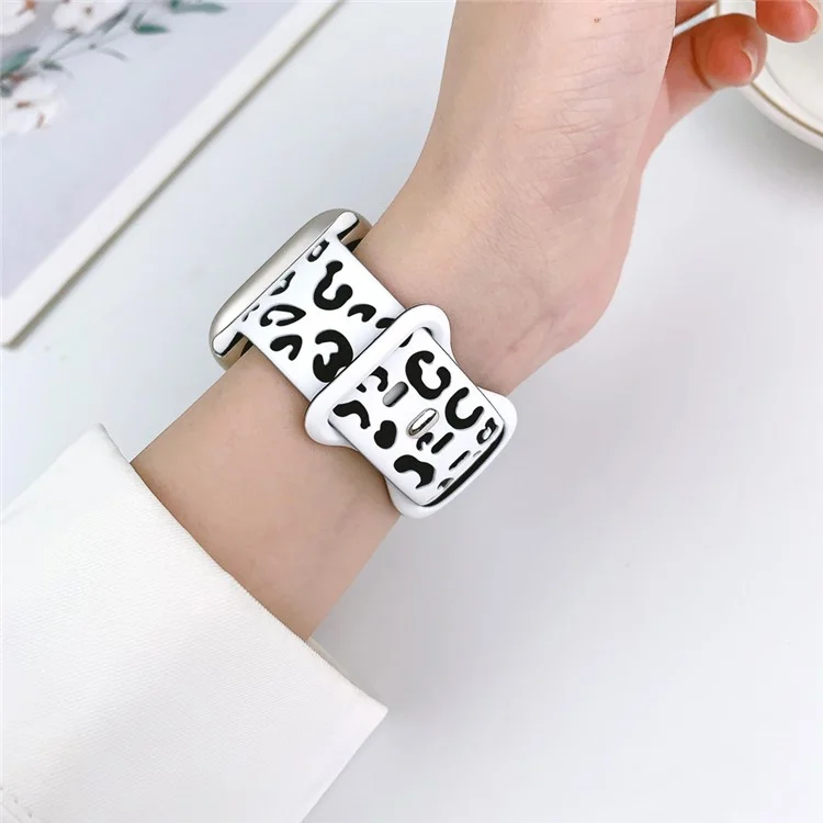 Para Apple Watch Series 10 42mm / 9 8 7 41mm / SE (2023) SE (2022) SE 6 5 4 40mm / 3 2 1 38mm Leopard Silicone Strap - Branco+Preto