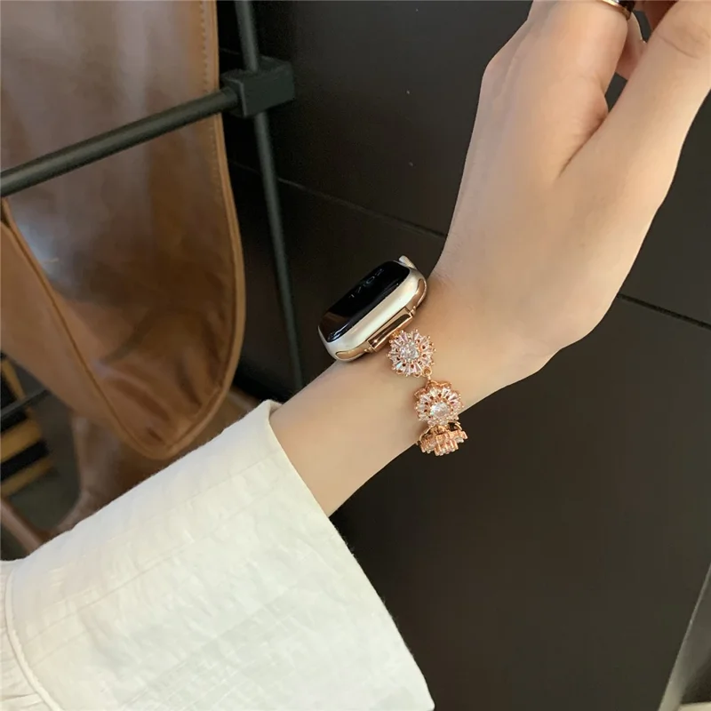 For Apple Watch Series 11 10 42mm / 9 8 7 41mm / SE3 SE2 SE 6 5 4 40mm / 3 2 1 38mm Zircon Wrist Strap - Rose Gold