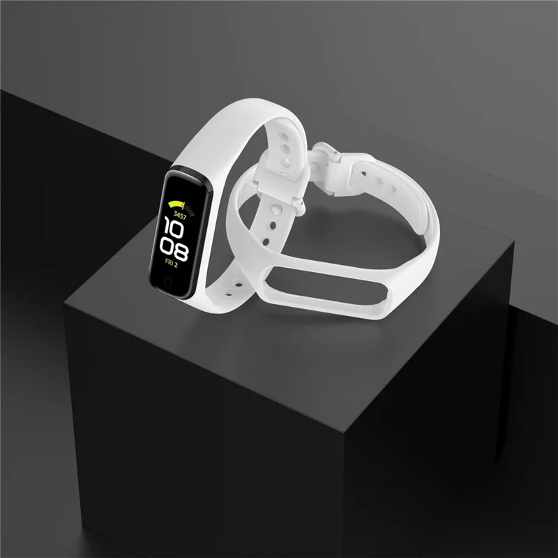 Smart Watch Band Silicone Wrist Strap Replacement for Samsung Galaxy Fit2 SM-R220 - White