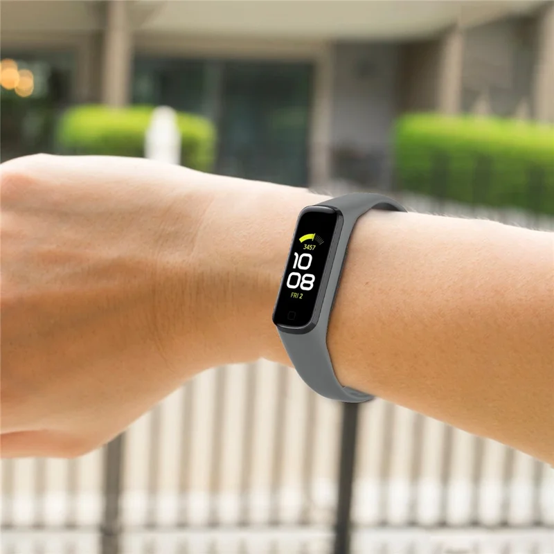Smart Watch Band Silicone Wrist Strap Replacement for Samsung Galaxy Fit2 SM-R220 - Grey