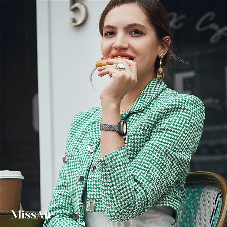 Для Apple Watch 10 46 мм / Ultra 2 / Ultra 49 мм / 9 8 7 45 мм / SE (2023) SE (2022) SE 6 5 4 44 мм / 3 2 1 42 мм Rhinestones Decor Zinc Alloy Wrist Strap - Black