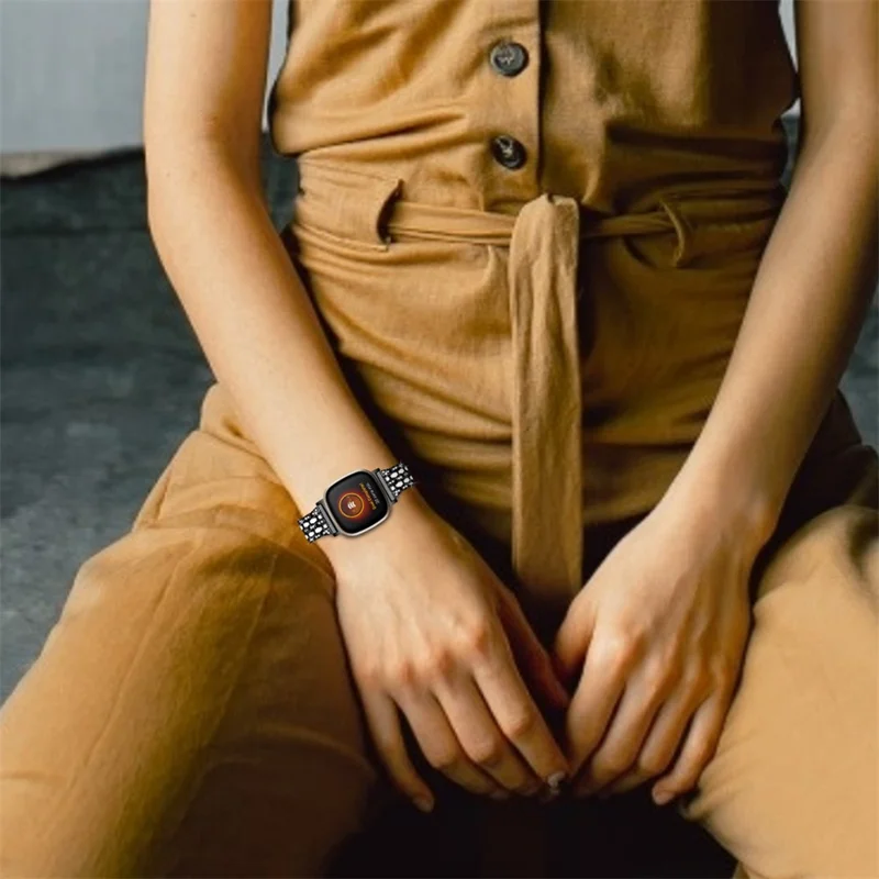 Dispensing Rhinestone Decor Watch Strap Replacement for Fitbit Versa 3/Sense - Schwarz