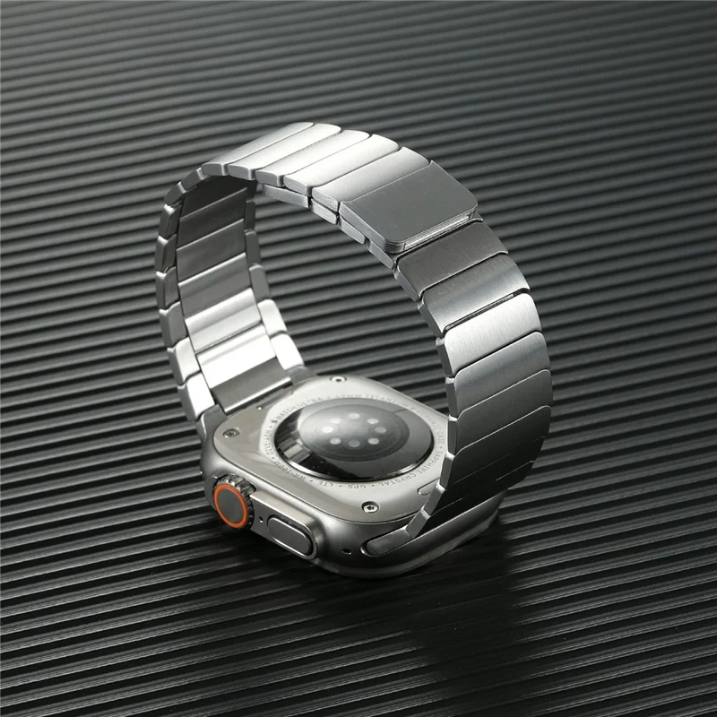 For Apple Watch Ultra 3 2 1 49mm / Series 11 10 46mm / 9 8 7 45mm / SE3 SE2 SE 6 5 4 44mm / 3 2 1 42mm Magnetic Metal Watch Strap - Black