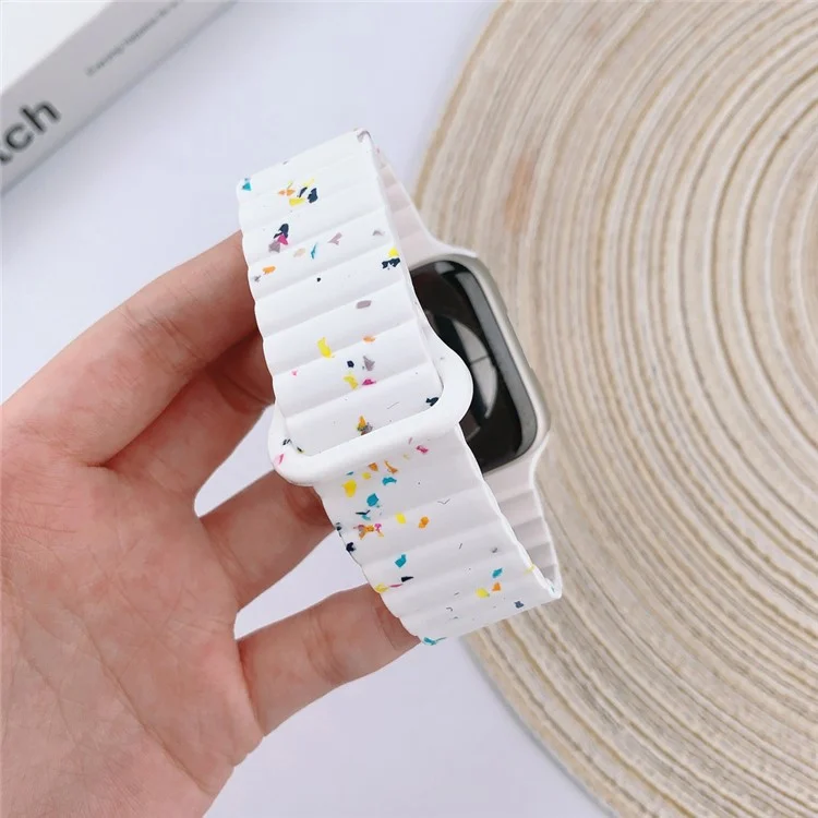 Magnetic Silicone Strap for Apple Watch Series 10 46mm / Ultra 2 / Ultra 49mm / 9 8 7 45mm / SE (2023) SE (2022) SE 6 5 4 44mm / 3 2 1 42mm - White