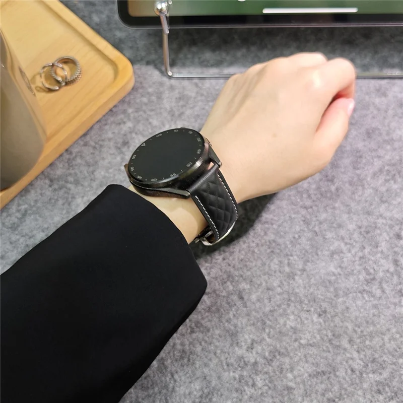 For Huawei Watch GT 5 Pro 46mm / GT 5 46mm Universal 22mm Rhombus Texture Genuine Cowhide Leather Watch Strap - Black