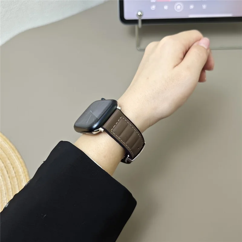 Echtes Rindsleder-Armband für Apple Watch Series 10 46mm / Ultra 2 / Ultra 49mm / 9 8 7 45mm / SE (2023) SE (2022) SE 6 5 4 44mm / 3 2 1 42mm - Tan
