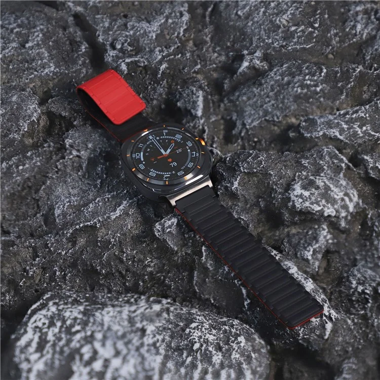 For Samsung Galaxy Watch Ultra 47mm Silicone Band Magnetic Sport Band Strap - Black+Red / Black Connector