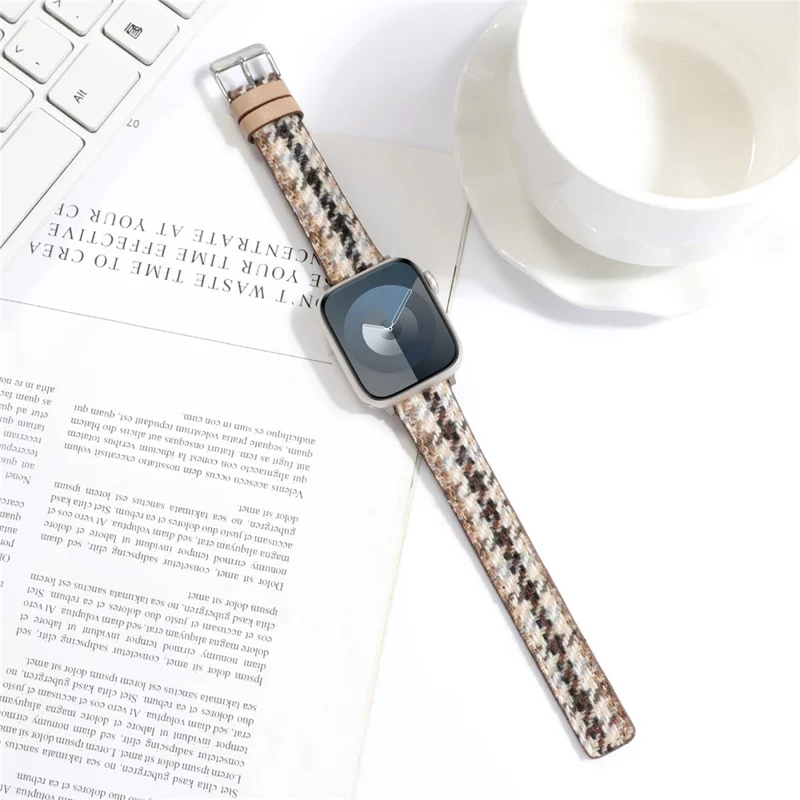 Armband für Apple Watch Series 10 42mm / 9 8 7 41mm / SE 6 5 4 40mm / 3 2 1 38mm Gitter-Leder-Woll-Armband - Weiß Braun