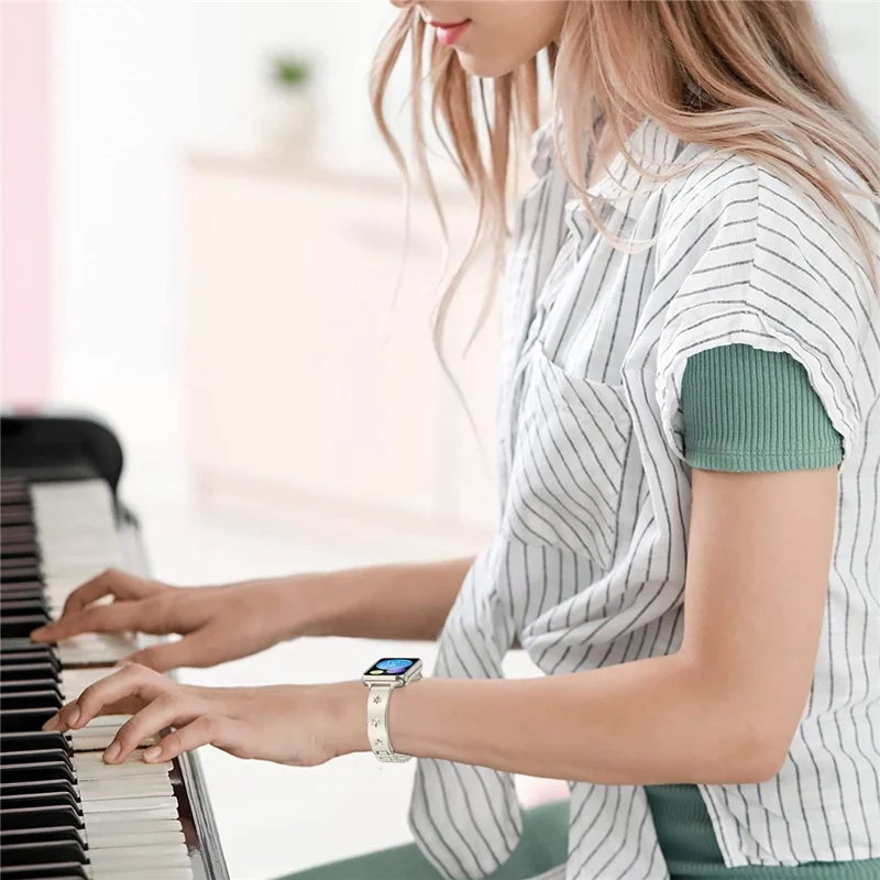 Replacement Strap for Xiaomi Smart Band 8 Pro Metal Watch Band Snowflake Pattern - Starlight