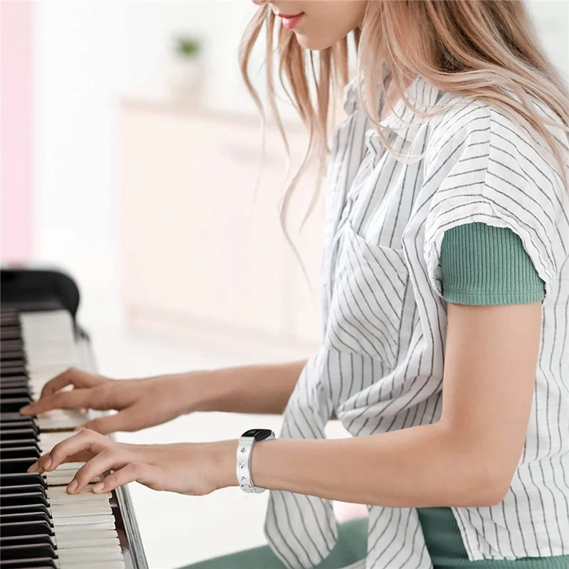 For Fitbit Inspire 2 Replacement Strap Metal Watch Band Snowflake Pattern, Silver